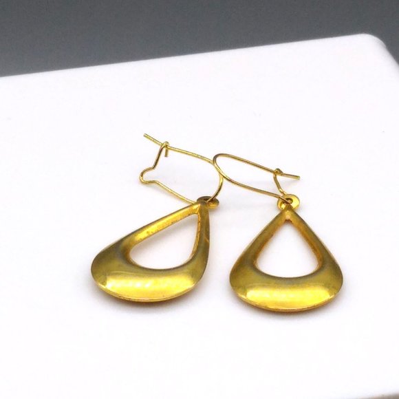 Vintage Reversible Puffy Teardrop Dangle Earrings, Classic Beige Enamel and Gold - Picture 2 of 5